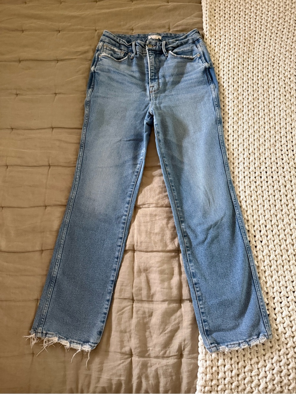 Good American Light Wash Straight-Leg Jeans